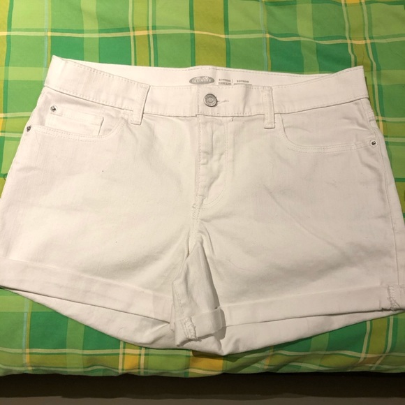 White Old Navy Jean shorts - Picture 1 of 1